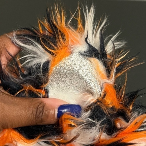 Detroit Tigers Tiger Faux Fur Hat w/ ear sequins details main image 5